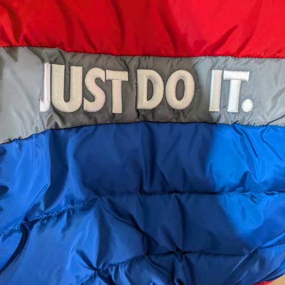 Boys Nike jacket - Picture 2 of 7